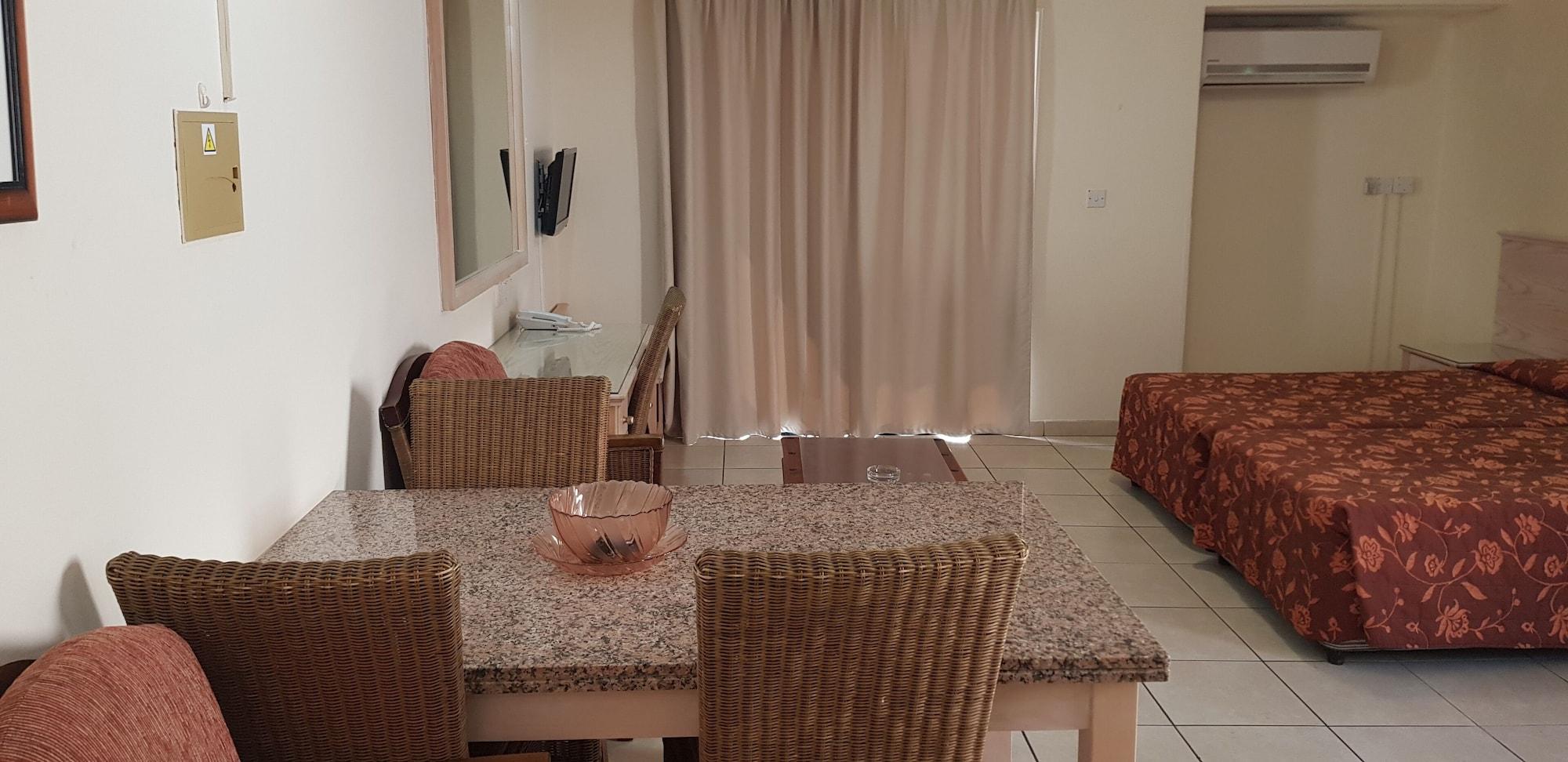 Senator Hotel Apartments - Adults Only Ayia Napa Exteriér fotografie